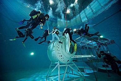 8位像素动作游戏《球棒小子》5月25日上市